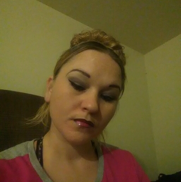 Meet your Posher, Ashley - Picture 1 of 1